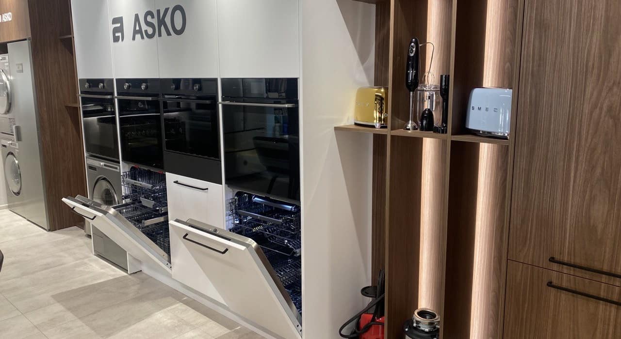 Салон Asko в "Domani" открытые посудомоечные машины